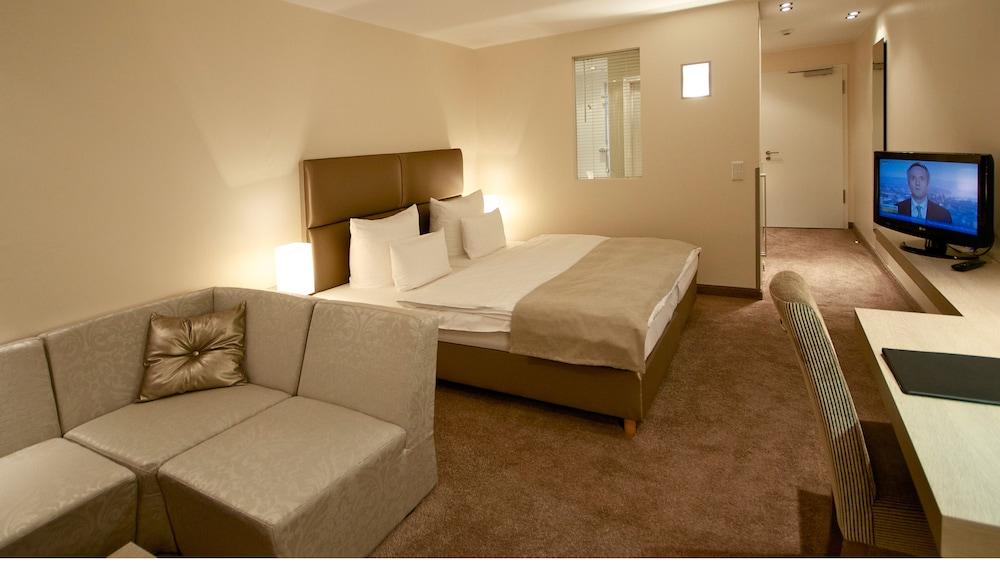Thomas & Lifestyle Hotel 4*